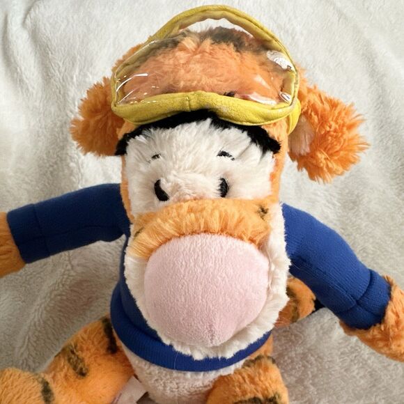 Disney Store Stamped Tigger Super Sleuth 18” Plush Winnie The Pooh Friends - Picture 5 of 6